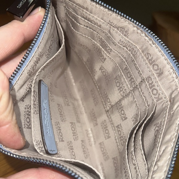 *NWOT - HTF COLOR* MICHAEL KORS Studded Saffiano Leather Clutch - Picture 9 of 10